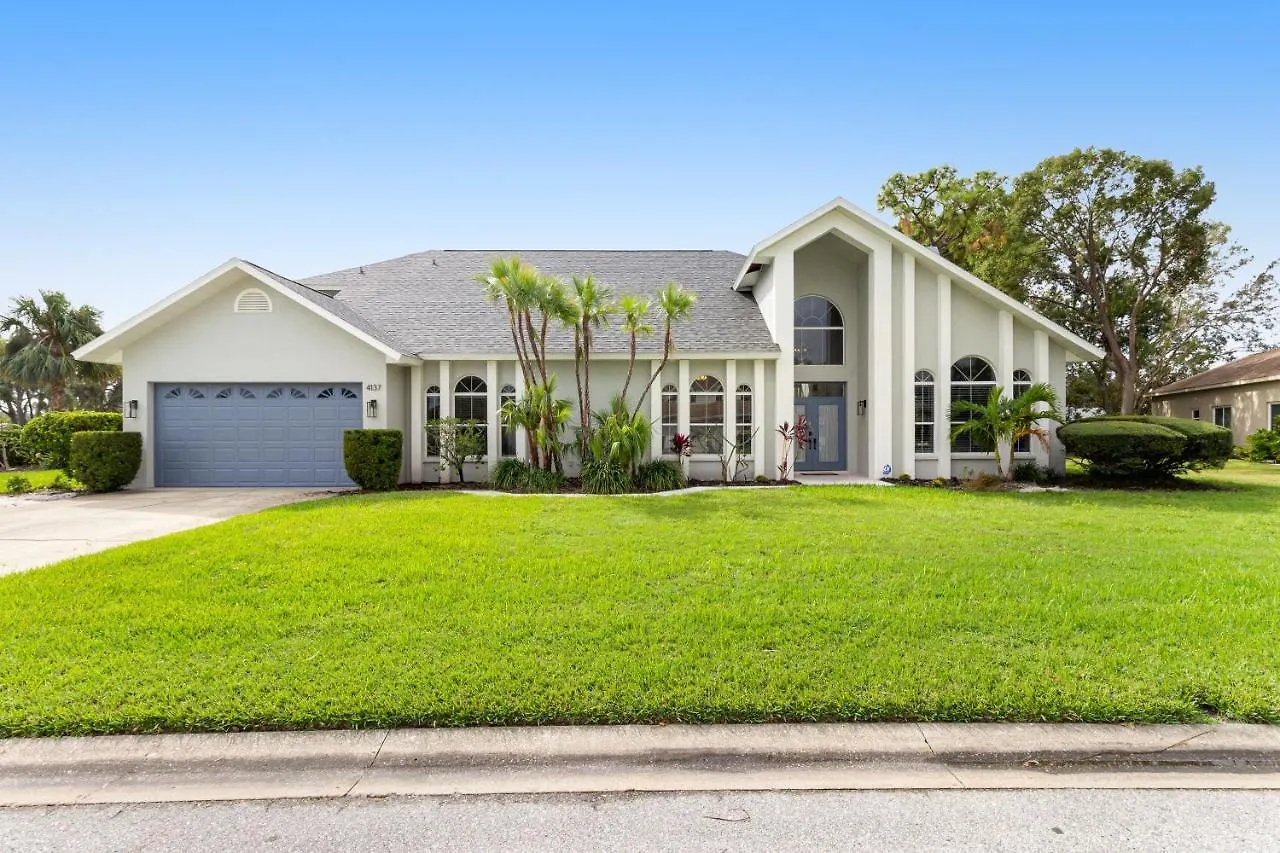 Villa Paradiso Probay Bradenton